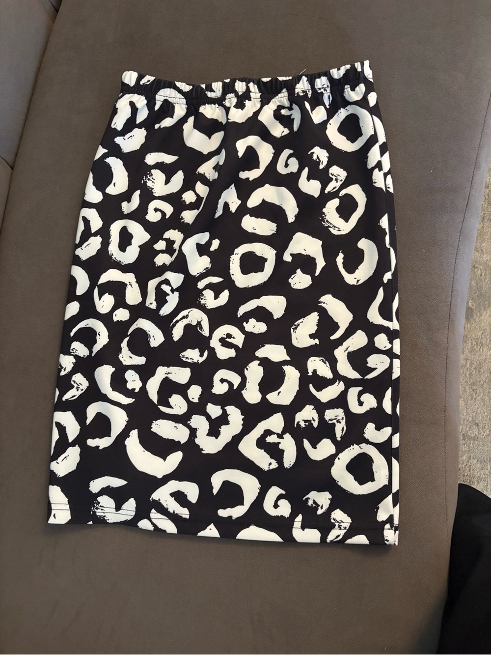 Nuggles Girls' Black & White Printed Pencil Skirt Cheetah